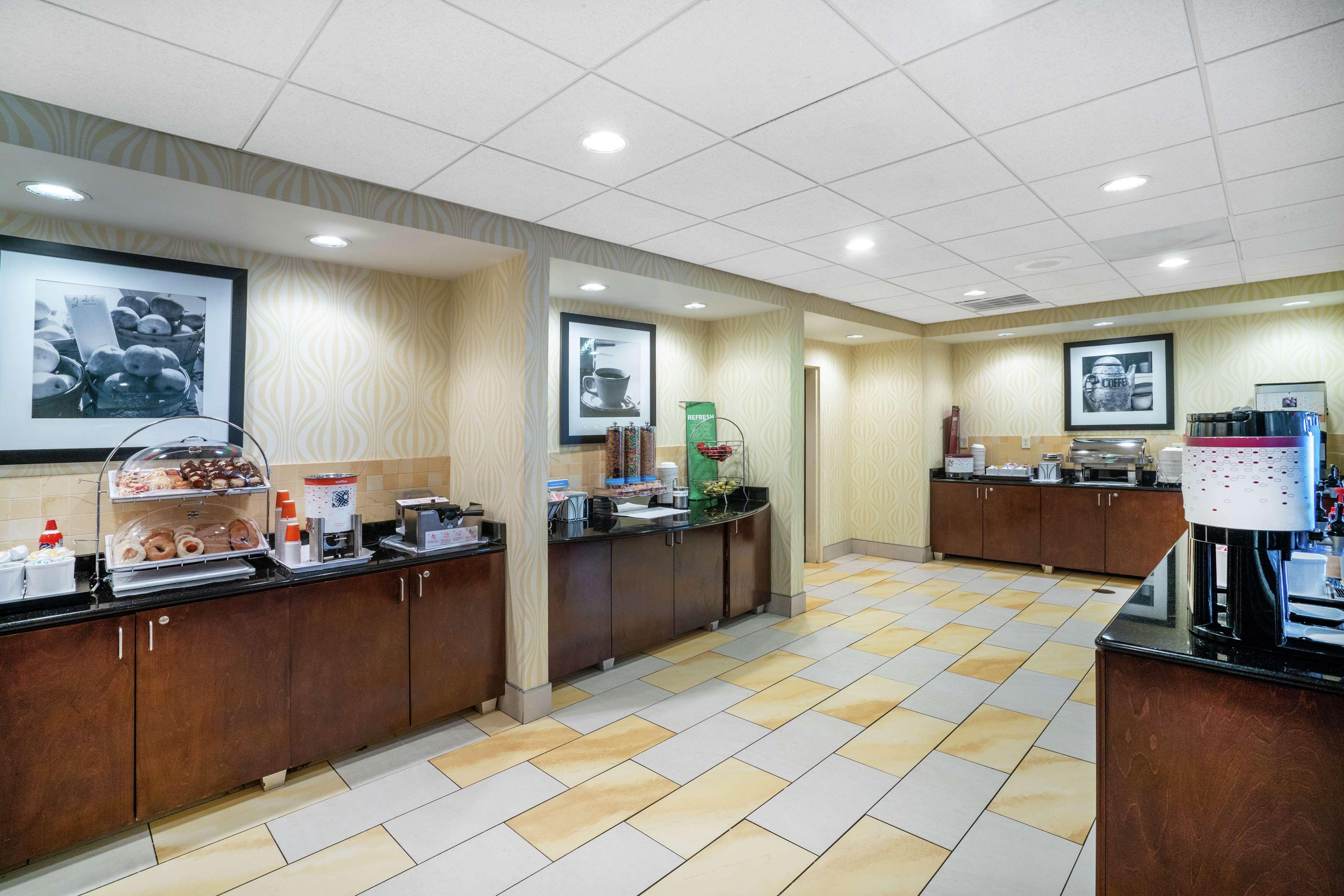 Hampton Inn Richmond - Airport Sandston Dış mekan fotoğraf